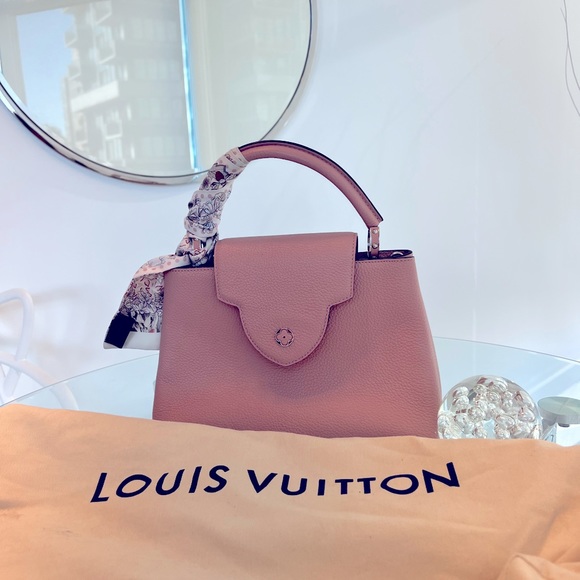 Capucines Louis Vuitton pink handbag with matching scarf - Picture 5 of 6
